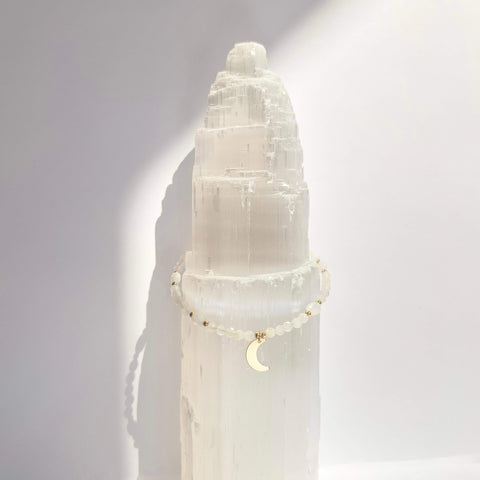 STAR & MOON ARMBAND | 14K GOLD FILLED & MAANSTEEN